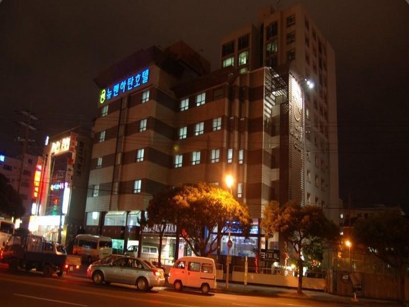 Manhattan Hotel Jeju Exterior photo