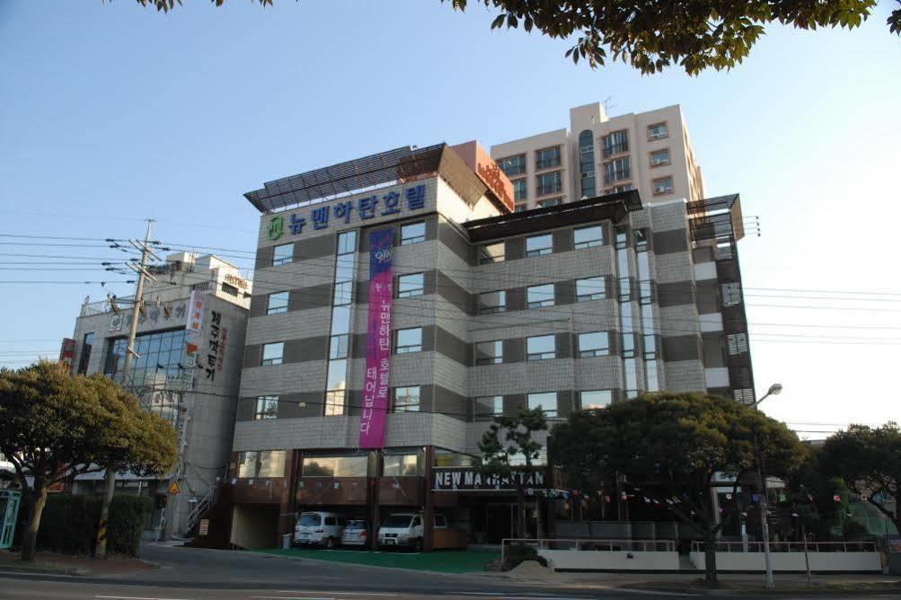 Manhattan Hotel Jeju Exterior photo